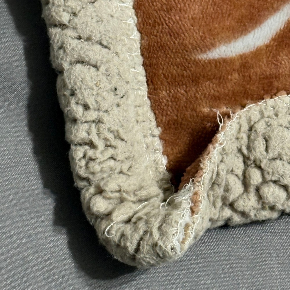 Horse Print Sherpa Lined Throw Blanket Blue Gold Hearts Horseshoe Fleece 46x62 - Picture 6 of 6
